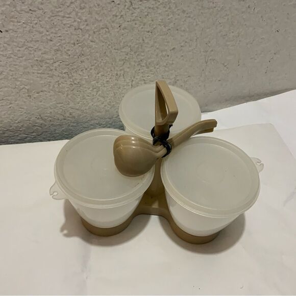 Vintage Tupperware relish/appetizer serving condiment caddy. 3 spoons included - Picture 3 of 4